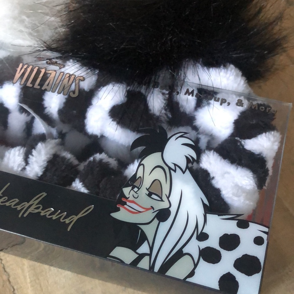 Disney Villains Cruella Plush Spa Headband White & black Pom-Pom 101 Dalmatians - Picture 4 of 8